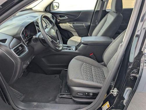 Mosaic Black Metallic 2023 Chevrolet Equinox 2LT