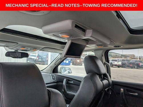 White Diamond Clearcoat 2011 GMC Acadia Denali