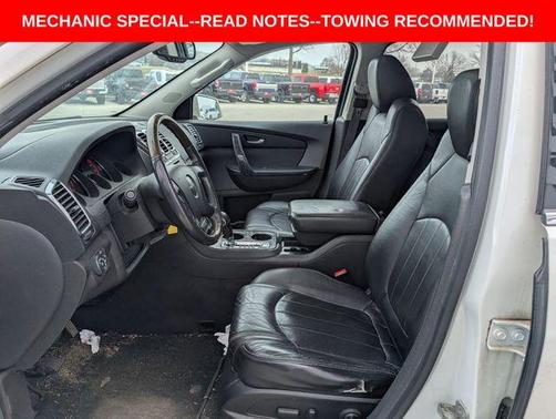 White Diamond Clearcoat 2011 GMC Acadia Denali