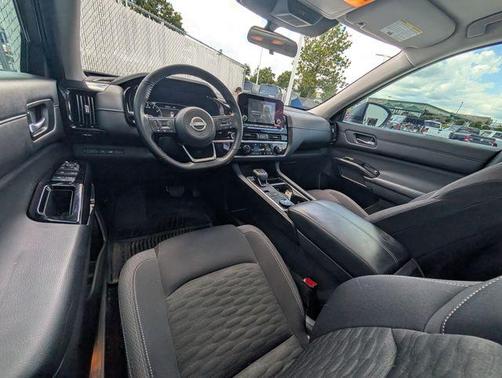 Gun Metallic 2022 Nissan Pathfinder SV