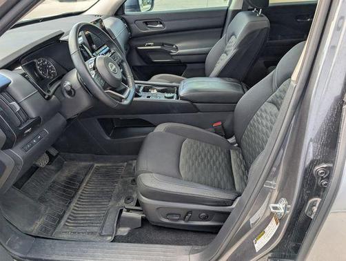 Gun Metallic 2022 Nissan Pathfinder SV