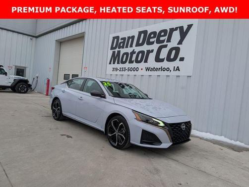 2025 Nissan Altima SR