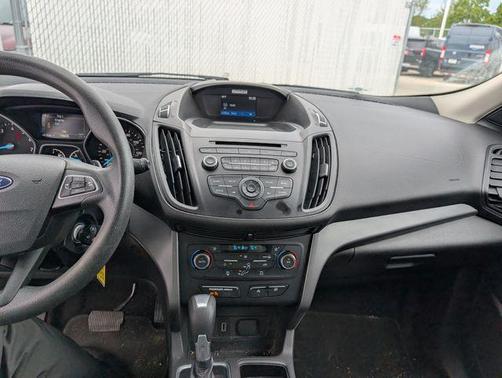 Ingot Silver 2017 Ford Escape SE