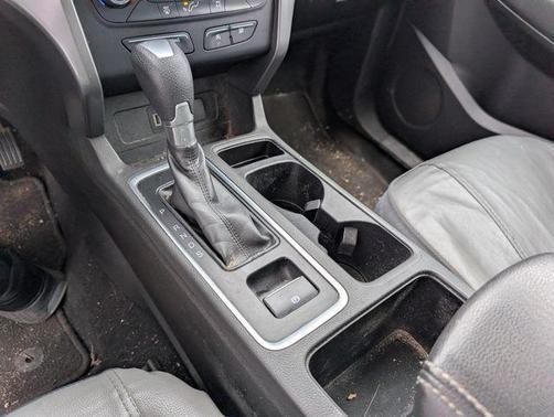 Ingot Silver 2017 Ford Escape SE