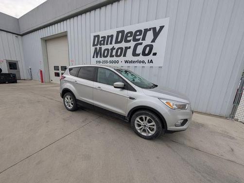 Ingot Silver 2017 Ford Escape SE