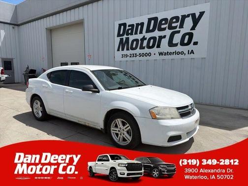 Bright White Clearcoat 2013 Dodge Avenger SE
