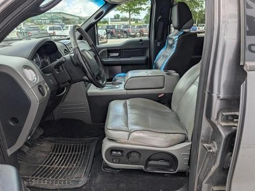 2006 Lincoln Mark LT Base