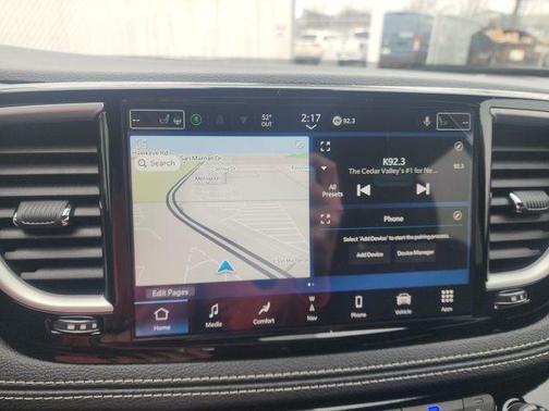 Bright White Clearcoat 2026 Chrysler Pacifica Select