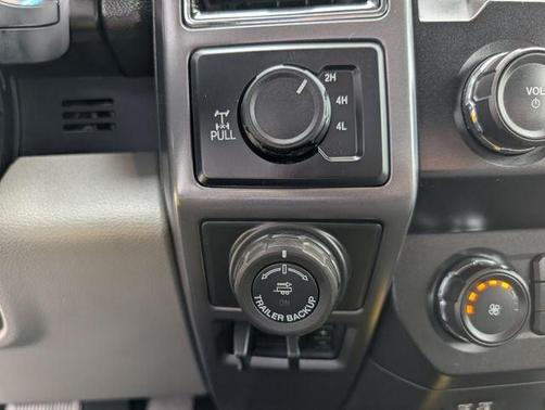 Blue Jeans Metallic 2019 Ford F-150 XLT