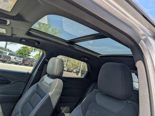 Sterling Gray Metallic 2023 Chevrolet Trailblazer RS