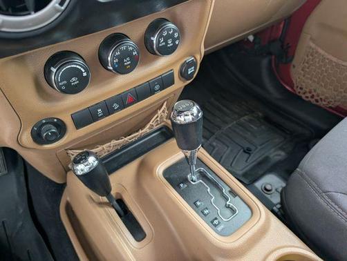 Deep Cherry Red Crystal Pearlcoat 2013 Jeep Wrangler Unlimited Rubicon