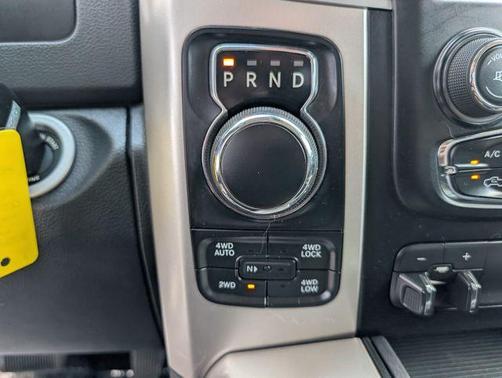 Delmonico Red Pearlcoat 2017 RAM 1500 Big Horn