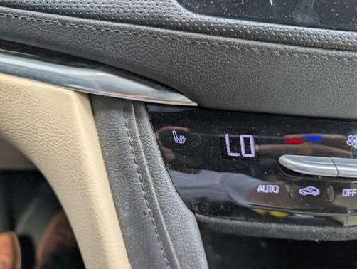 Stellar Black Metallic 2018 Cadillac XT5 Base