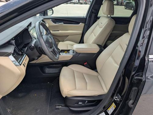 Stellar Black Metallic 2018 Cadillac XT5 Base