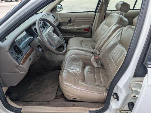 2002 Ford Crown Victoria LX