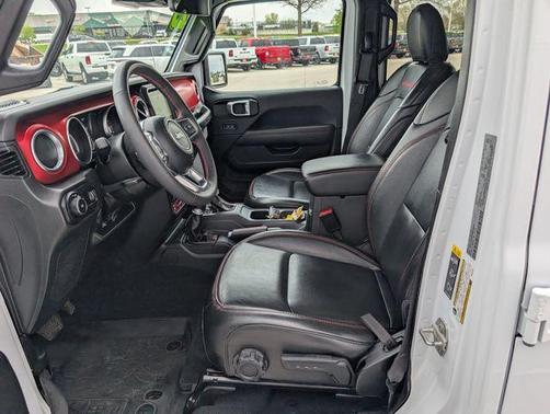Bright White Clearcoat 2023 Jeep Wrangler Rubicon