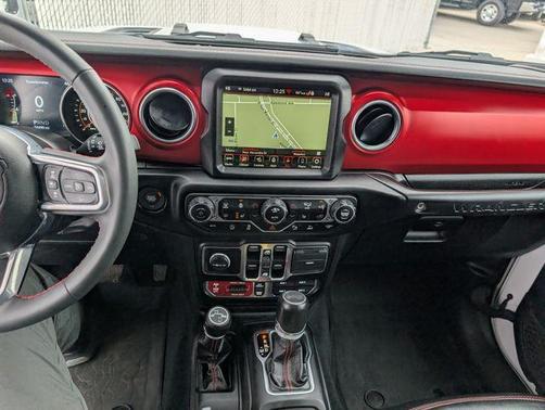 Bright White Clearcoat 2023 Jeep Wrangler Rubicon
