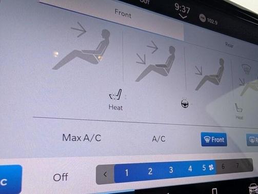 2024 Chrysler Pacifica Touring-L