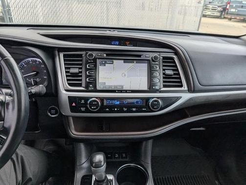 2018 Toyota Highlander Limited Platinum