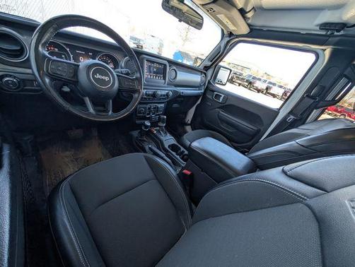 Bright White Clearcoat 2023 Jeep Gladiator Sport