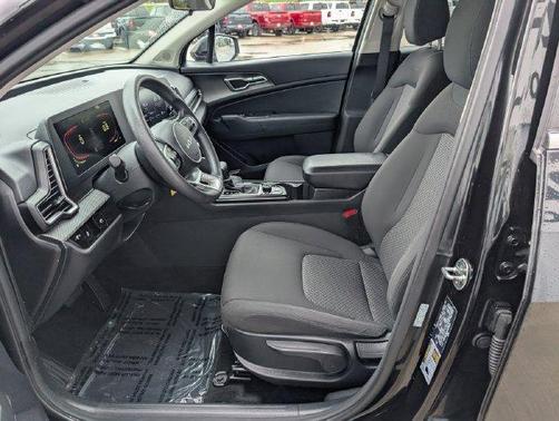 Fusion Orange 2024 Kia Sportage LX