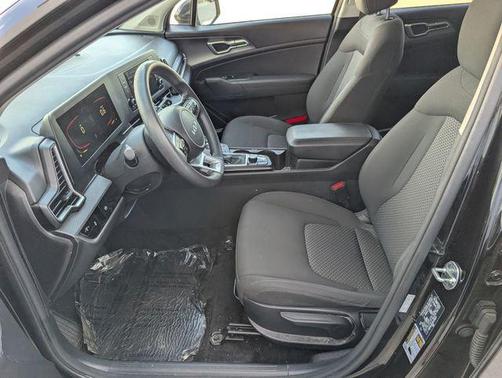 Fusion Orange 2024 Kia Sportage LX