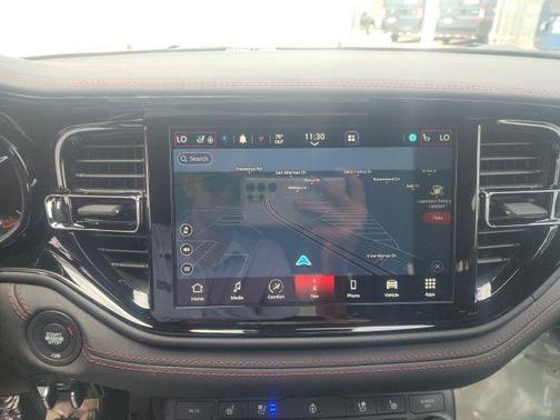 DB Black Crystal Clearcoat 2026 Dodge Durango GT Premium HEMI V8