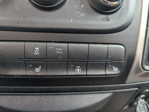 Granite Crystal Clearcoat Metallic 2014 RAM 1500 SLT