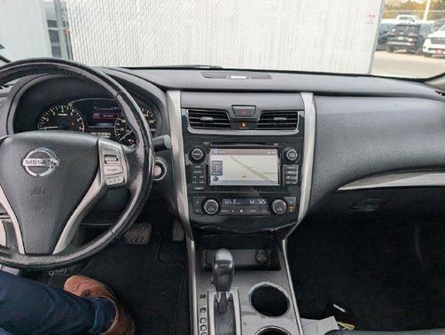 Pearl White 2015 Nissan Altima 2.5 SL