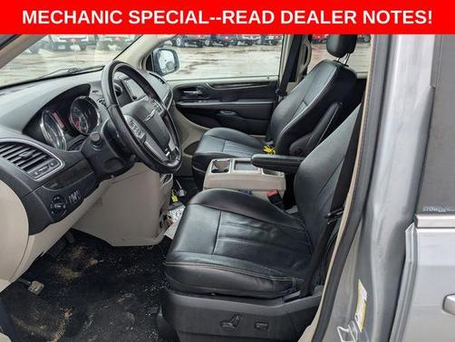 2014 Chrysler Town & Country Touring