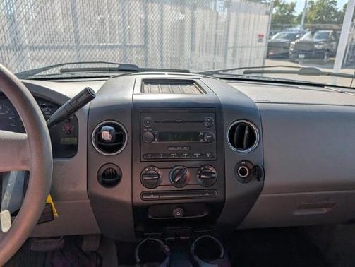 2004 Ford F-150 XLT SuperCrew