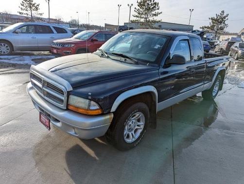 Photo 1 of 20 of 2002 Dodge Dakota SLT