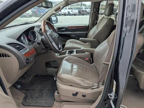 2013 Chrysler Town & Country Limited