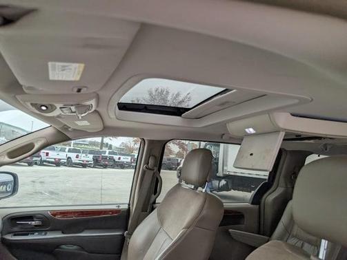 2013 Chrysler Town & Country Limited