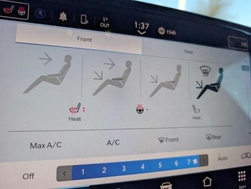 2023 Chrysler Pacifica Touring-L