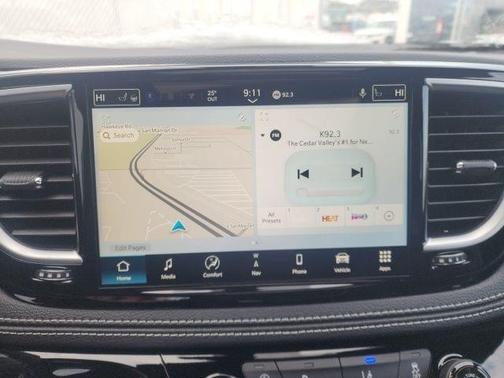 Bright White Clearcoat 2026 Chrysler Pacifica Limited