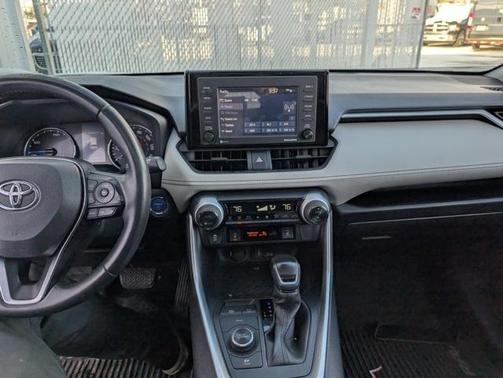 2020 Toyota RAV4 Hybrid XLE