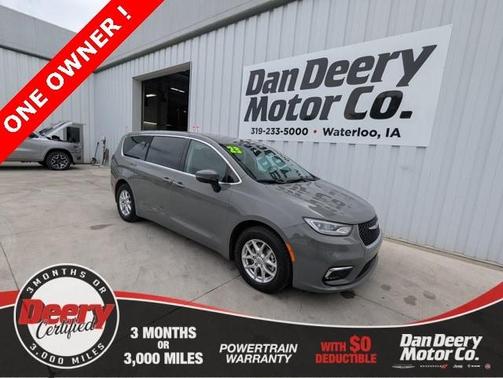 2023 Chrysler Pacifica Touring-L