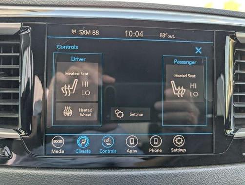 Brilliant Black Crystal Pearlcoat 2020 Chrysler Pacifica Launch Edition