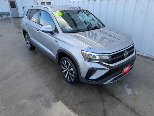 2024 Volkswagen Taos 1.5T SE