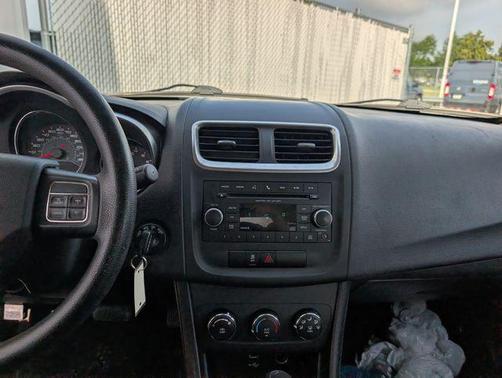 Black Clearcoat 2013 Dodge Avenger SE