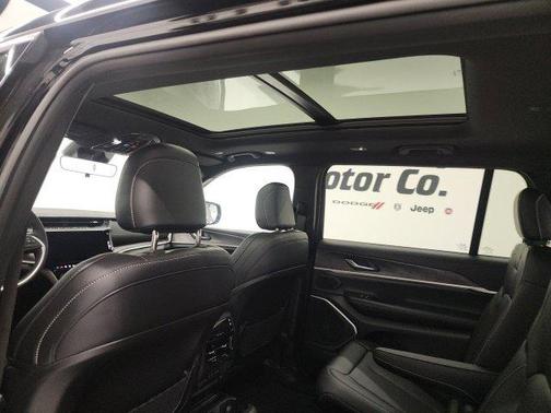 Diamond Black 2026 Jeep Grand Cherokee L Limited