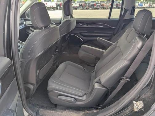 2021 Jeep Grand Cherokee L Laredo