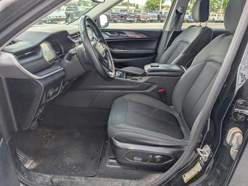 2021 Jeep Grand Cherokee L Laredo
