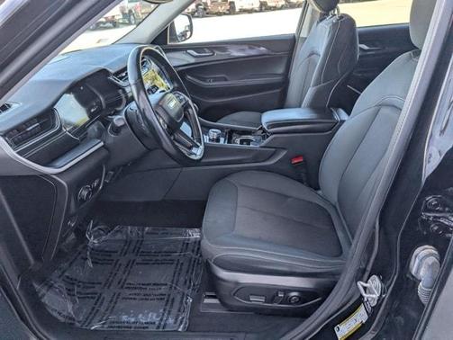 2021 Jeep Grand Cherokee L Laredo