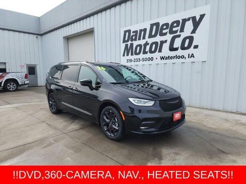 Diamond Black 2026 Chrysler Pacifica Select