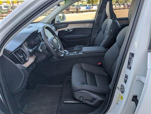 Crystal White Pearl 2026 Volvo XC90 B6 Plus 6-Seater