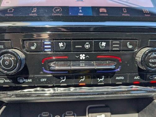 Metallic 2025 Jeep Grand Cherokee L Limited