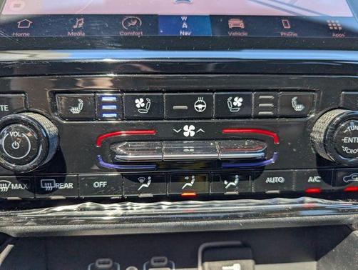 Metallic 2025 Jeep Grand Cherokee L Limited
