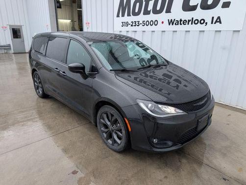 2019 Chrysler Pacifica Touring Plus
